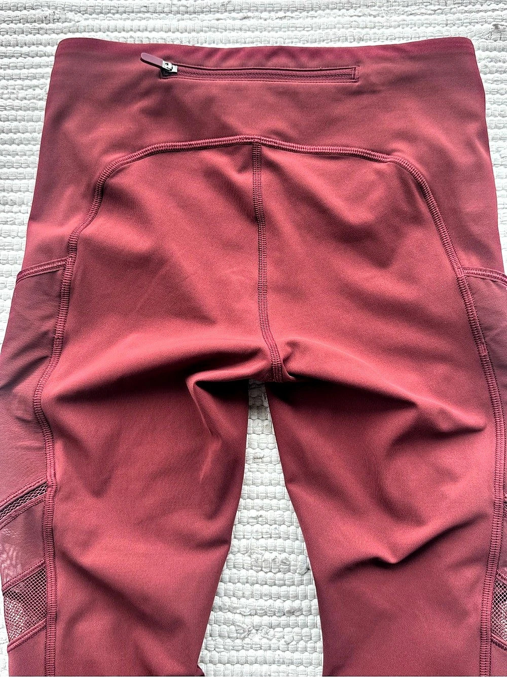 Lululemon Speed Up Tight Mesh 28” Savannah Burgundy Pockets Size 4 - Picture 4 of 14